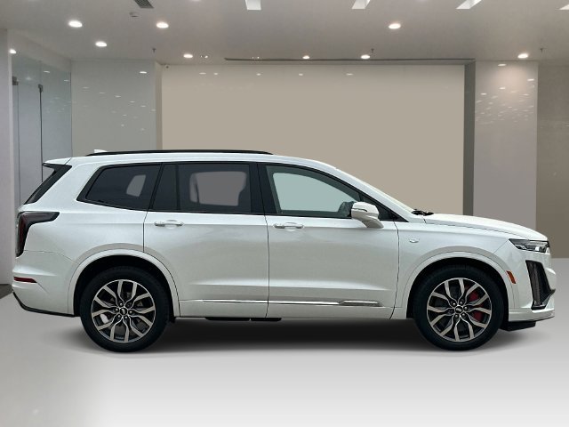 Used 2023 Cadillac XT6 Sport w/ LPO, Floor Liner Package AWD/4WD image 6
