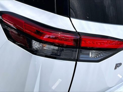 New 2026 Nissan Pathfinder SL FWD image 14