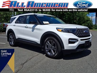 Certified 2024 Ford Explorer XLT w/ Equipment Group 202A