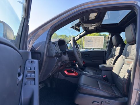 New 2026 Nissan Frontier PRO-4X w/ Pro Premium Package AWD/4WD image 12