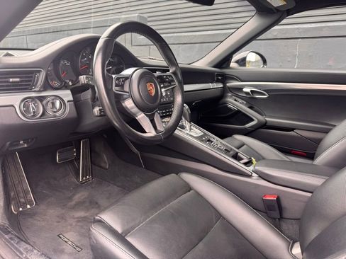 Certified 2018 Porsche 911 Cabriolet image 14