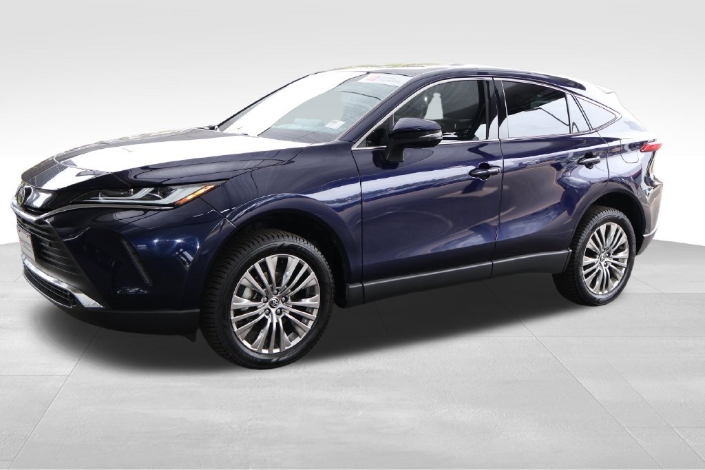 Certified 2022 Toyota Venza Limited w/ Advanced Technology Package AWD/4WD image 9