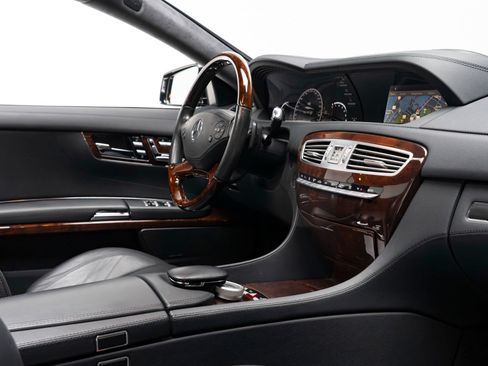 Used 2012 Mercedes-Benz CL 63 AMG image 43