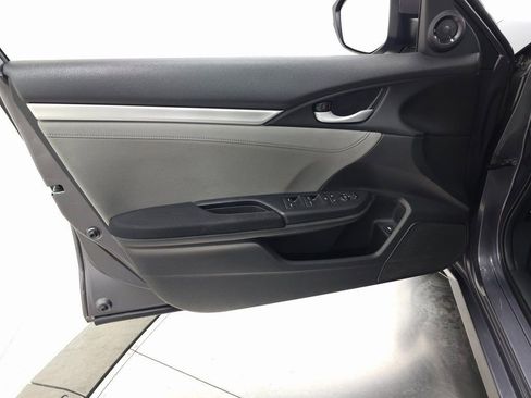 Used 2018 Honda Civic EX image 13