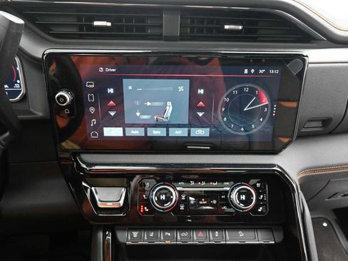 Used 2024 GMC Sierra 2500 AT4 w/ AT4 Premium Plus Package image 18