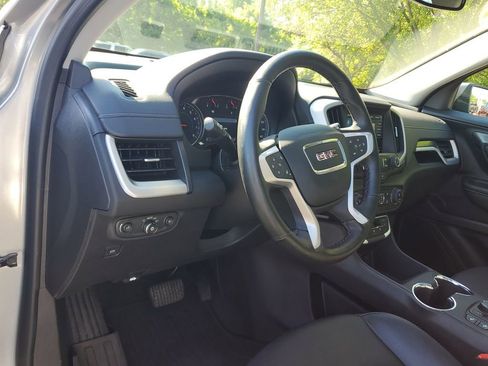 Used 2024 GMC Terrain SLT w/ LPO, Floor Liner Package AWD/4WD image 18