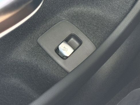 New 2026 Mercedes-Benz E 450 4MATIC All-Terrain Wagon image 18