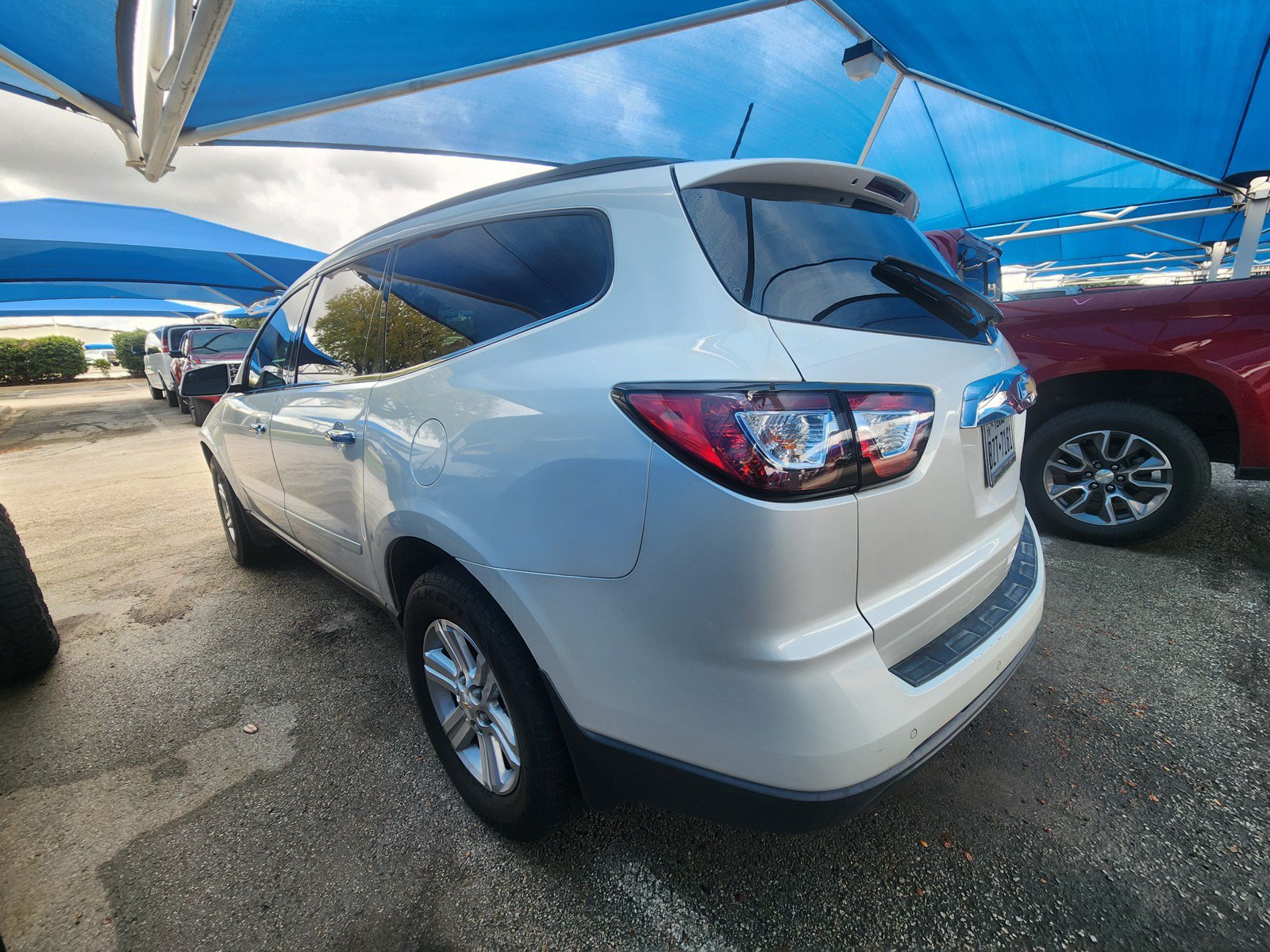 Used 2013 Chevrolet Traverse LT FWD image 3