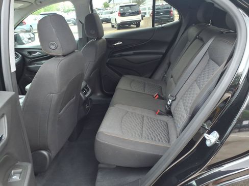 Used 2020 Chevrolet Equinox LT w/ Driver Convenience Package AWD/4WD image 13