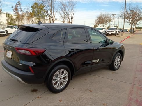Used 2025 Ford Escape Active image 9