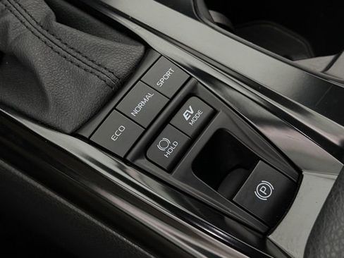 Used 2025 Toyota Camry SE AWD/4WD image 20