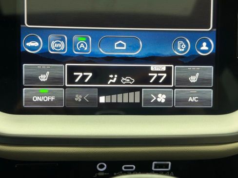 Used 2025 Subaru Outback Limited AWD/4WD image 25