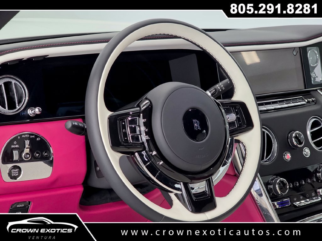 Used 2026 Rolls-Royce Cullinan AWD/4WD image 34