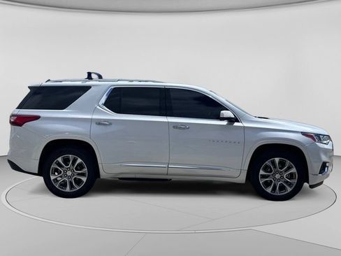 Used 2020 Chevrolet Traverse Premier w/ LPO, Floor Liner Package FWD image 32