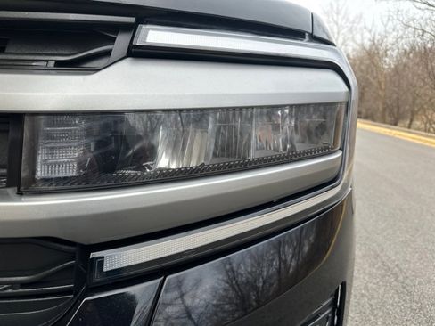 Used 2024 Ford Expedition Max XLT image 10