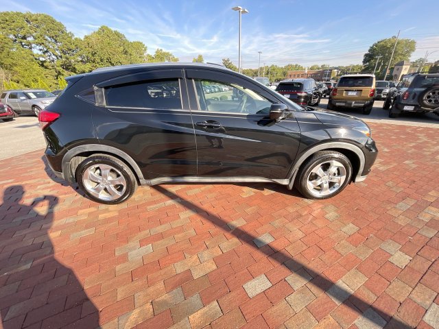 Used 2017 Honda HR-V EX-L image 37