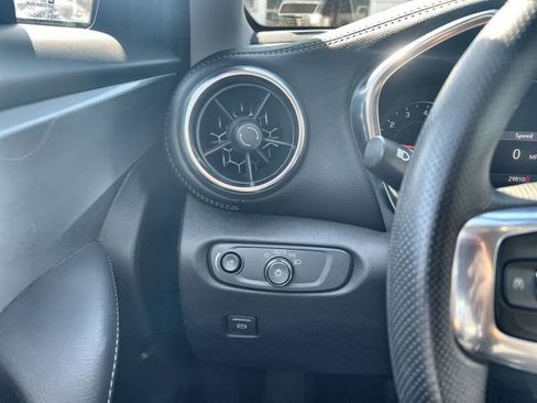 Certified 2025 Chevrolet Blazer LT image 17