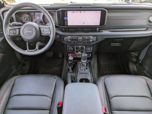 Certified 2026 Jeep Wrangler Unlimited Rubicon AWD/4WD image 12