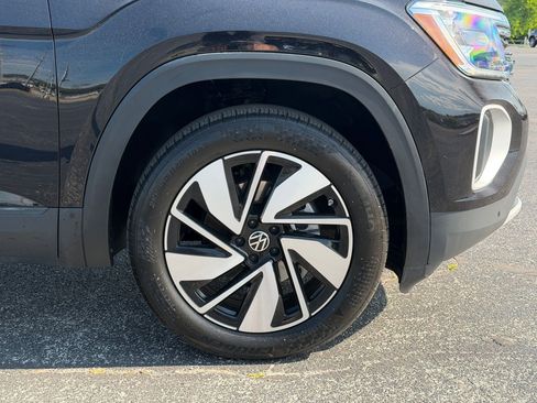 Used 2024 Volkswagen Atlas SE FWD image 11