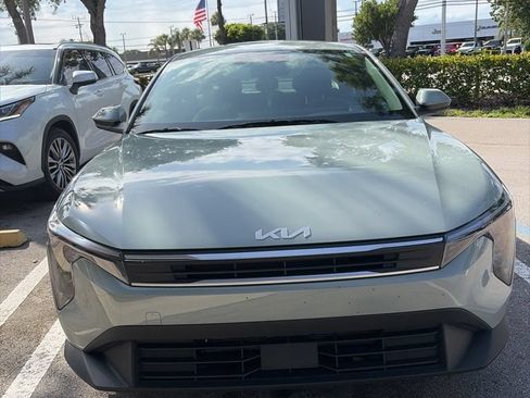Used 2025 Kia K4 FWD image 1