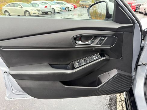 Used 2023 Honda Accord Touring image 11