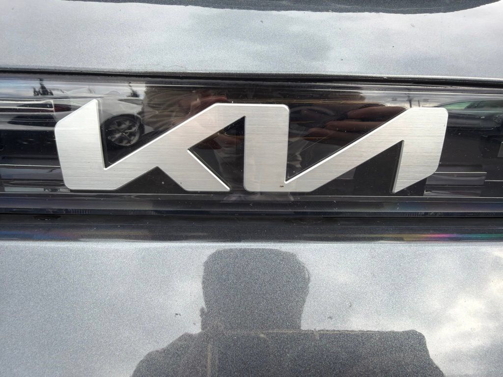 Used 2023 Kia Soul LX FWD image 27