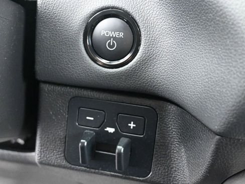 Used 2025 Toyota Tundra Limited image 36