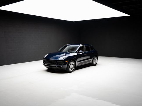 Used 2018 Porsche Macan AWD/4WD image 79