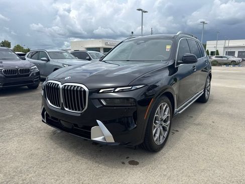 Used 2024 BMW X7 xDrive40i w/ Premium Package AWD/4WD image 1