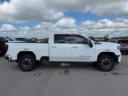 Used 2024 GMC Sierra 2500 Denali Ultimate w/ Max Trailering Package AWD/4WD image 17