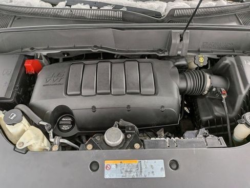 Used 2017 Chevrolet Traverse LT image 25