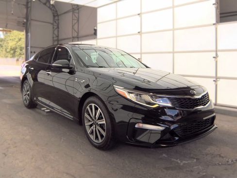 Used 2019 Kia Optima LX w/ LX Premium Package FWD image 2