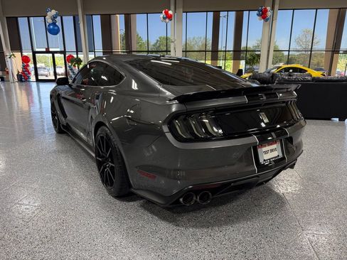 Used 2017 Ford Mustang Shelby GT350 image 5