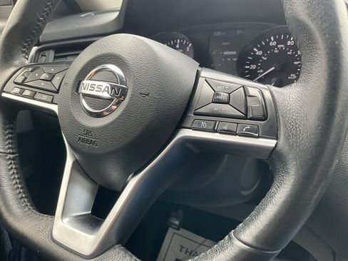 Used 2019 Nissan Rogue SV AWD/4WD image 26