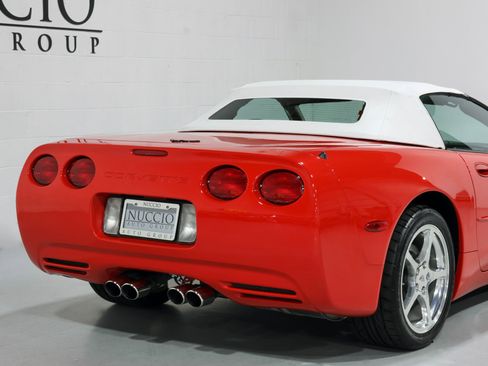 Used 2000 Chevrolet Corvette Convertible w/ Memory Pkg image 55