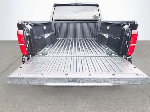 Used 2024 Toyota Tacoma TRD Off-Road AWD/4WD image 12