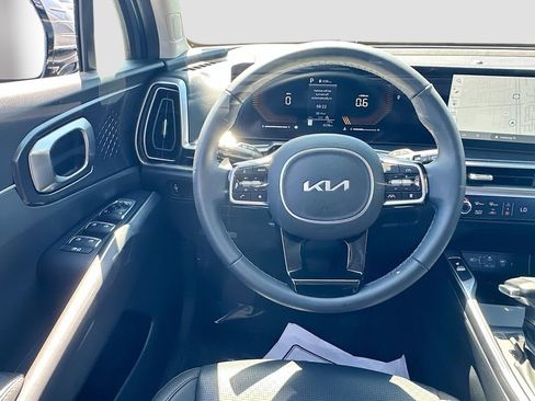 Certified 2025 Kia Sorento S w/ Panoramic Sunroof Package FWD image 23