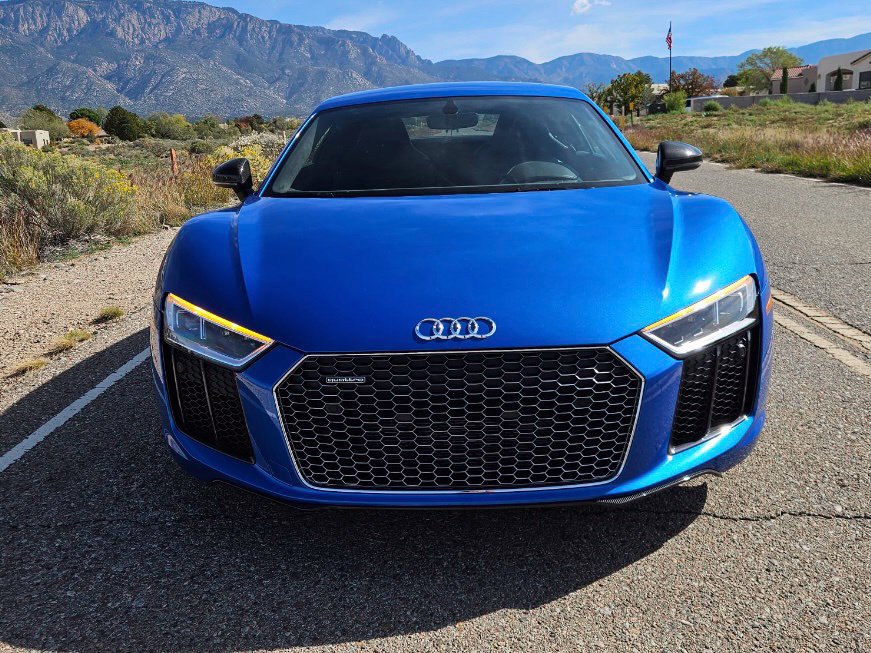 Used 2017 Audi R8 V10 plus AWD/4WD image 2