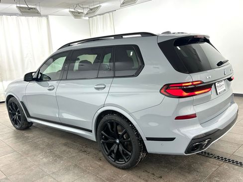 Used 2025 BMW X7 M60i w/ Executive Package image 3