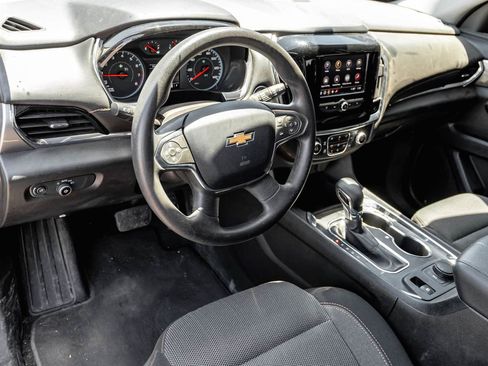 Used 2021 Chevrolet Traverse LS FWD image 8