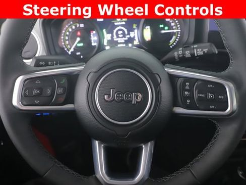 Used 2025 Jeep Wrangler Unlimited Sahara w/ Safety Group image 20