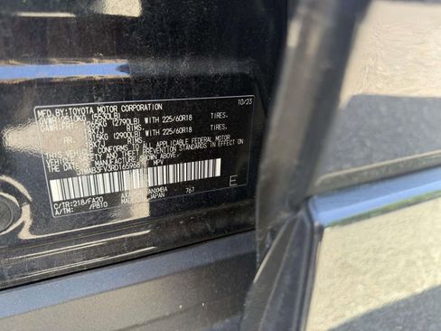 Used 2024 Toyota RAV4 SE w/ Weather & Moonroof Package AWD/4WD image 8