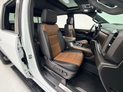 Certified 2024 Chevrolet Silverado 3500 High Country w/ High Country Premium Package image 32
