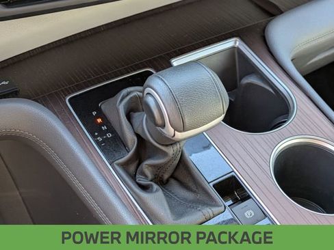 Used 2023 Toyota Sienna XLE image 23