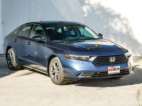 New 2026 Honda Accord EX-L image 3