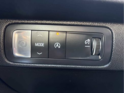 Used 2025 Chevrolet Traverse LT w/ Midnight/Sport Edition image 30