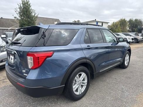 Used 2020 Ford Explorer XLT image 6