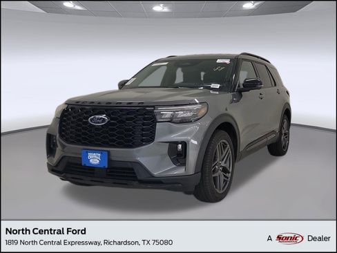 Used 2025 Ford Explorer ST-Line w/ ST-Line Street Pack AWD/4WD image 1
