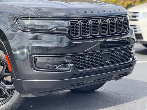 Used 2023 Jeep Wagoneer Series II image 7