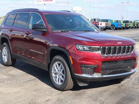 New 2025 Jeep Grand Cherokee L Laredo image 2